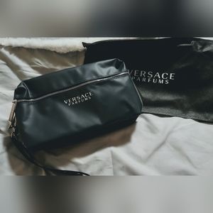 🆕Versace Toiletry travel bag w/ handle to hold And dust bag to protect